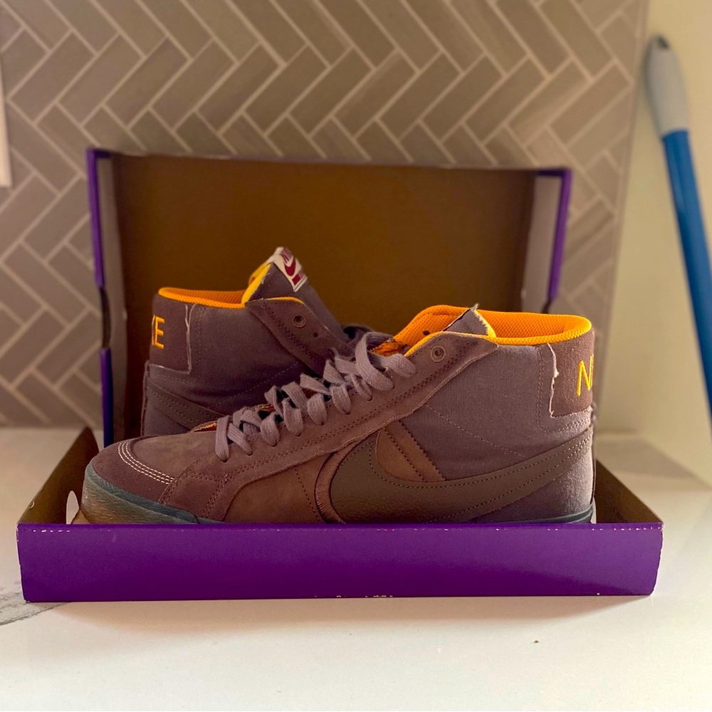 Size 11 Nike SBs
